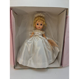 NIB Madame Alexander Memories of‎ a Lifetime 30650 Blonde. Wtag. RARE